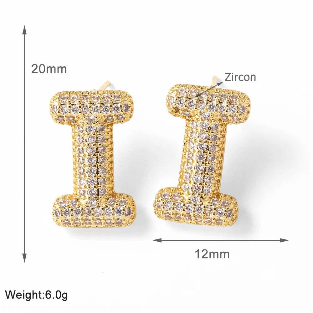 FLOLA Clear Crystal Bubble Letter Earrings for Women Copper Gold Plated Initial Ear Studs Name Jewelry Gifts ersa009