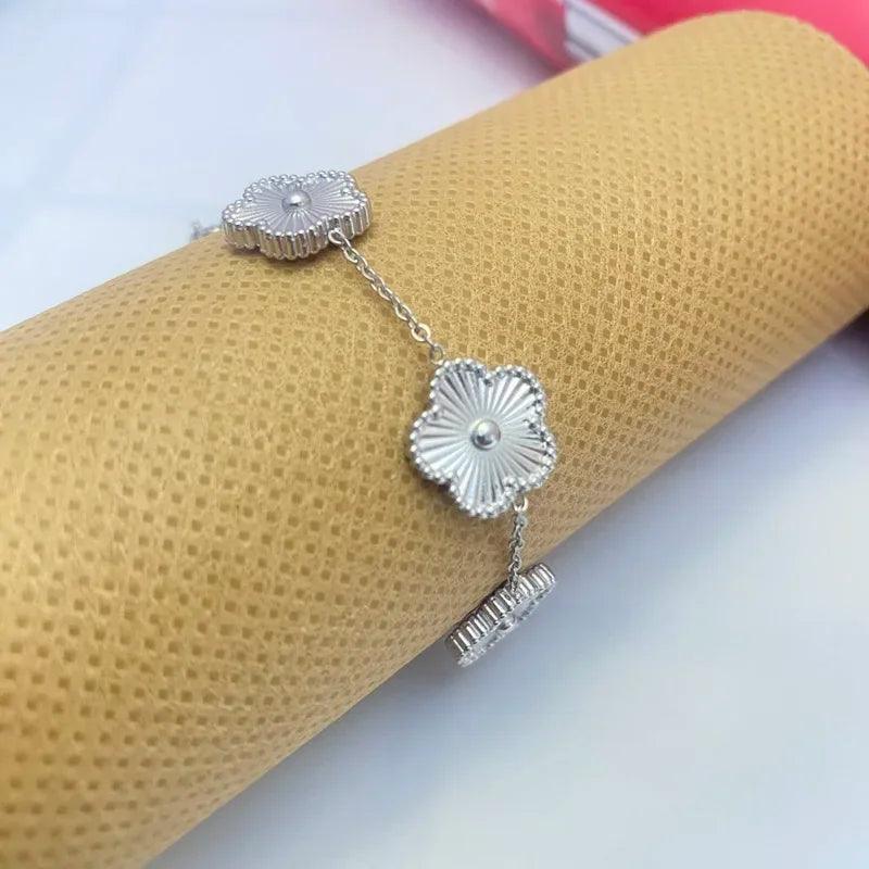 Double Sided Clover Bracelet for Women 14K Gold Plated Stainless Steel Lucky Five Leaf Link Bracelets Wrist Jewelry Lovely Gift