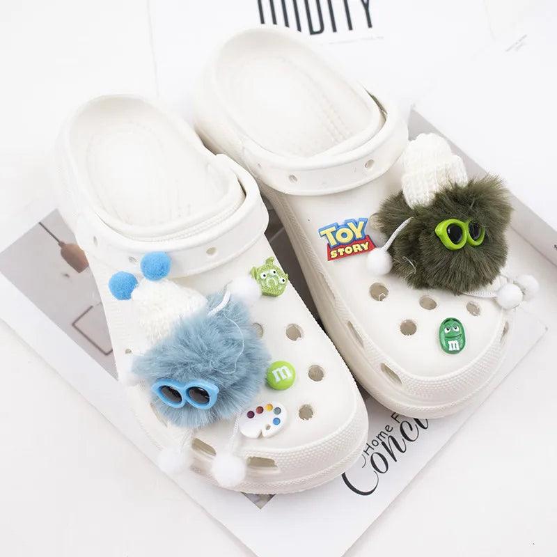 2024 Hot Selling Plush Ball Shoes Charms for  Furry Ball Cute Hole Charms Designer Lovely Shoe Accessories All-match