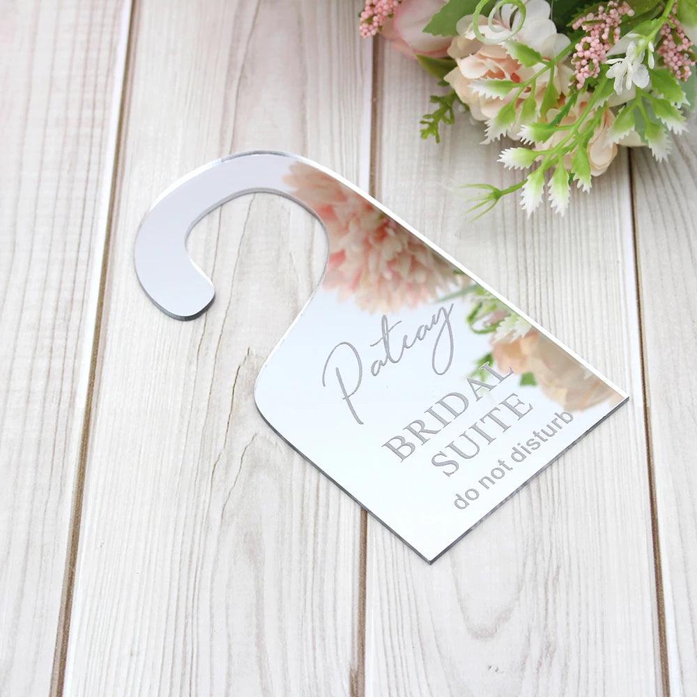 1Pcs Personalized Wedding Do Not Disturb Door Hangers Bridal Suite Hanging Door Sign Customized Bride Name Party Acrylic Decorat