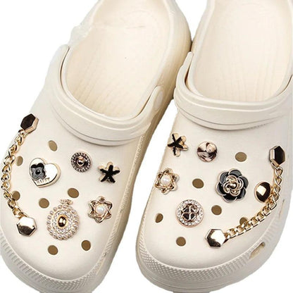 2024 New Cute Luxury Shoes Accesories Rhinestone Bling Hole Shoe Charms Metal Chain Shoe Decorations Diy Buckle Shoes Flower