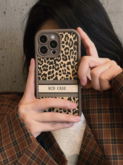 Fashion Brown Leopard Pattern Wrsit Strap Silicone Phone Case For iPhone 11 12 13 14 15 16 Pro Max 15Plus Shockproof Soft Cover