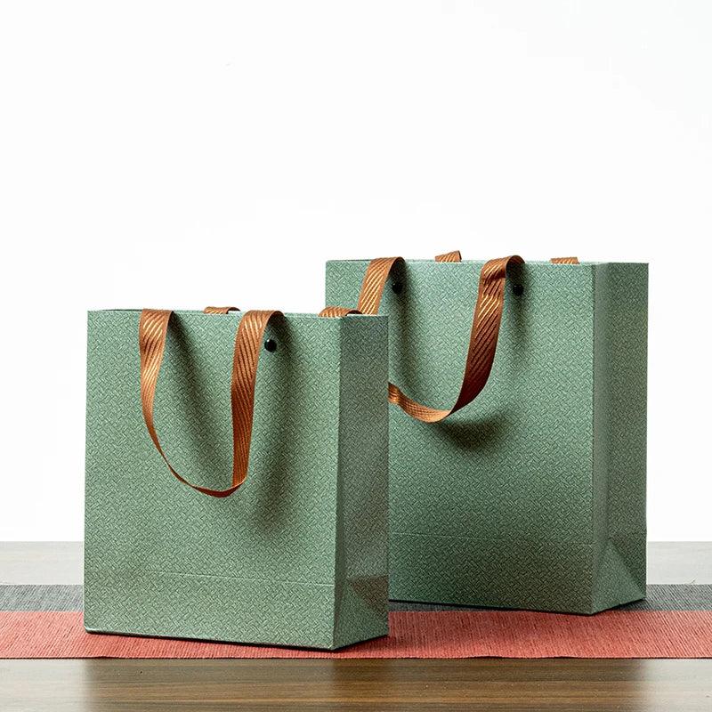 Sunshine Packaging Custom Design Luxury Logo Printed Shopping Gift Cosmetic Clothing Kraft Paper Bag