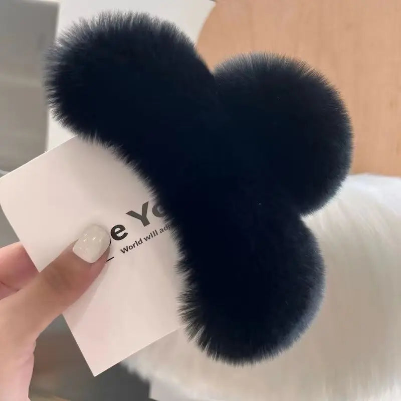 Faux Fur Hair Claw Rabbit Hair Large Hairpin Back Head Temperament Clip New Cute Plush Hair Scratching Ponytail Hair Claw