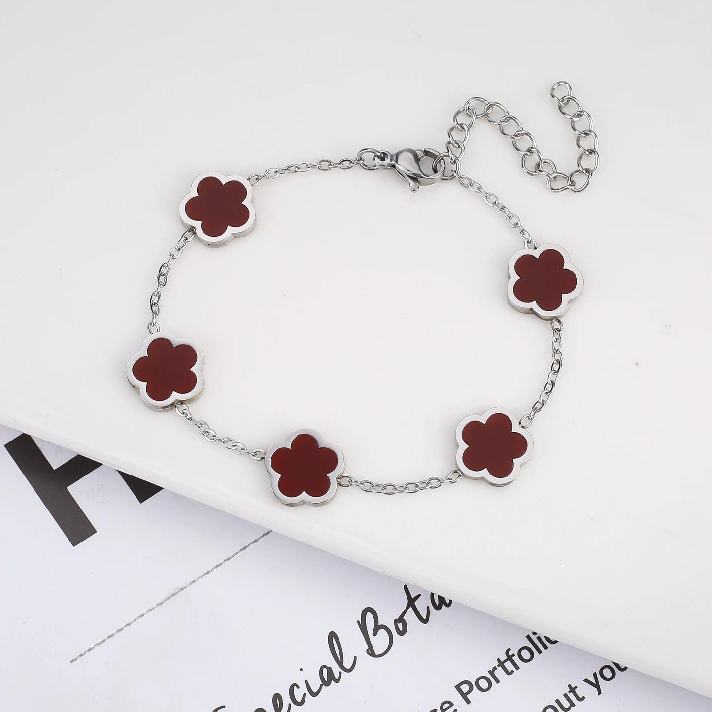 Hot Selling Plant Five Leaf Plum Blossom Stainless Steel Bracelet For Women's Jewelry Waterproof High-Quality Gift Clover