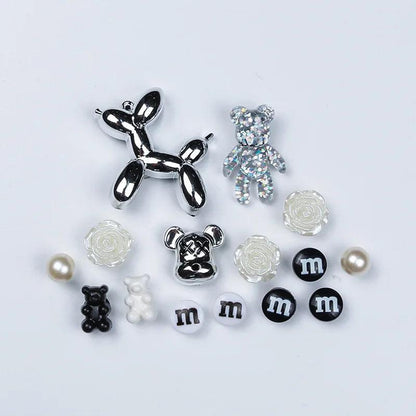 2023 New Cute Croc Charms Brand Designer Shoes Charms JIBZ Bling Croc Accessories Fashion bubble dog Buckle Shoe Decorations